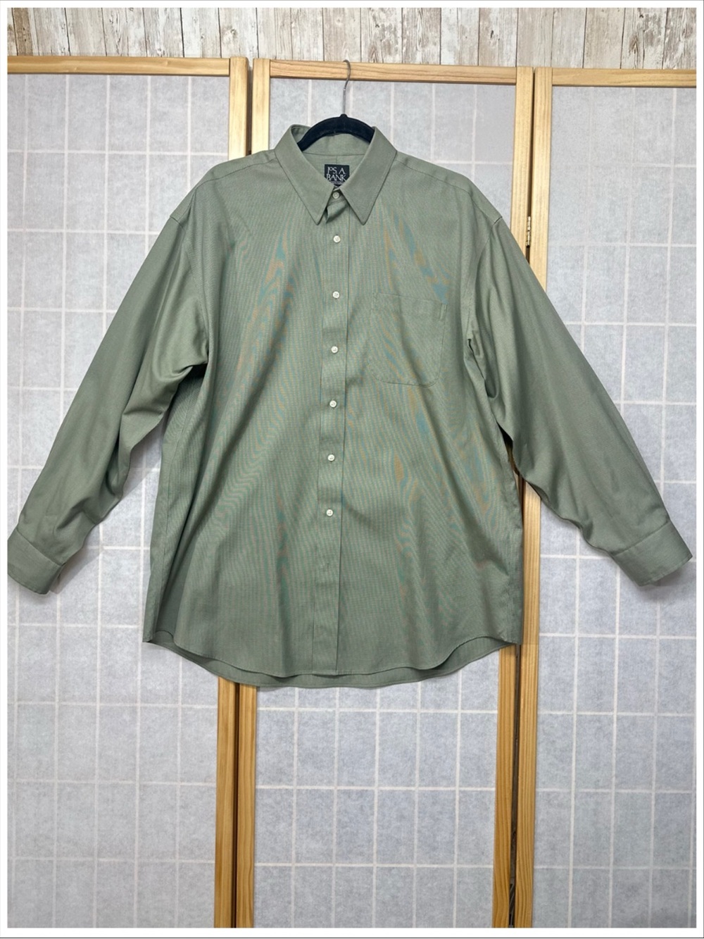 Jos. A. Banks Traveler’s Collection Button Down ~ Size 16.5-34 ~ Item #13160